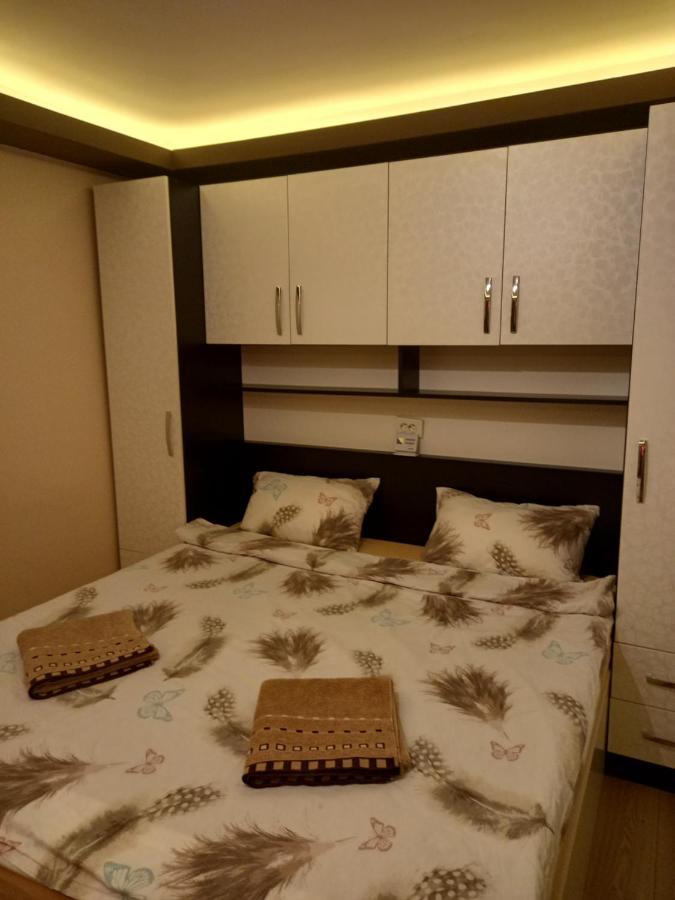 Apartament Garsoniera Natalia Sybin Zewnętrze zdjęcie
